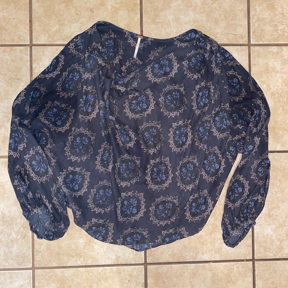 Free people cowling around top